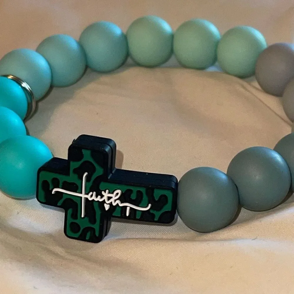 Keychain bracelet wristlet silicone beaded Faith Cross Christ Christian Leopard